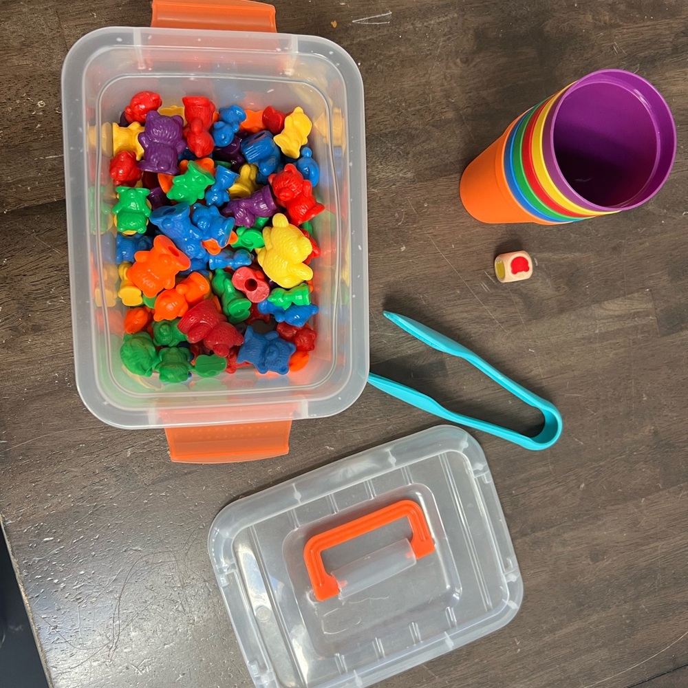 Counting Colorful Bear Counters with Storage Box educational toy